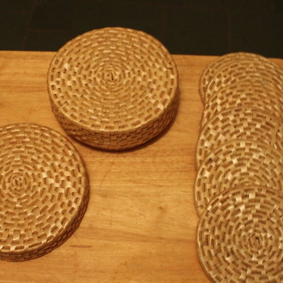 Vintage Rattan Trivet Basket 8 Pc Set - Picture 3 of 4